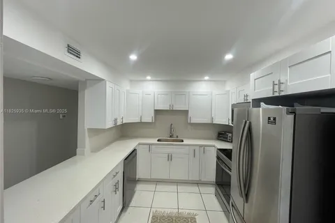2450 NE 135th St # 609, North Miami FL 33181