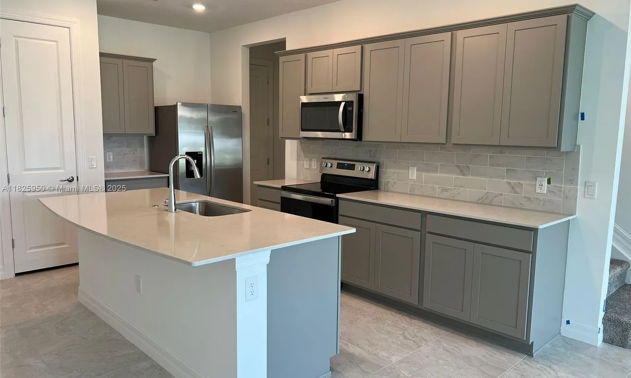 6121 Rancho Lane, West Palm Beach FL 33415