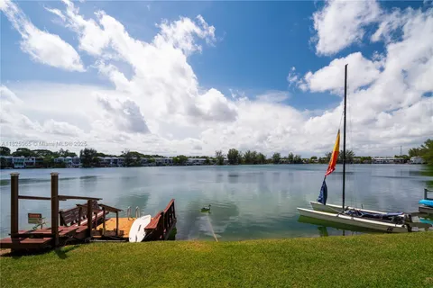 5292 SW 69th Pl, Miami FL 33155