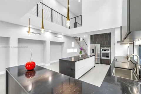 808 SW 9th St # A, Fort Lauderdale FL 33315