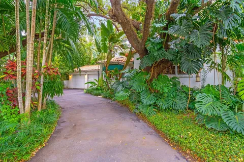 5111 Maggiore St, Coral Gables FL 33146
