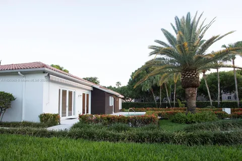 6598 NW 113th Pl, Doral FL 33178