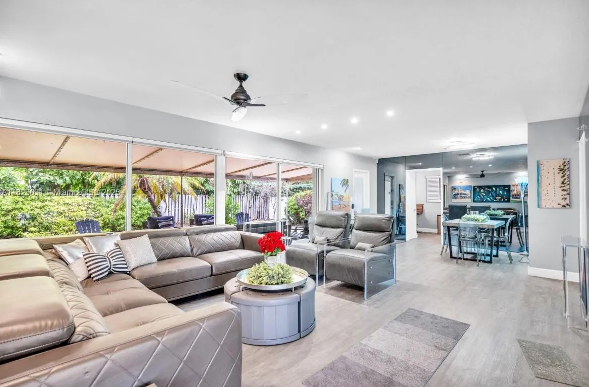 1799 SE 25th Ave, Fort Lauderdale FL 33316