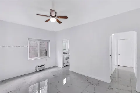 215 30th Street # 6, Miami Beach FL 33140