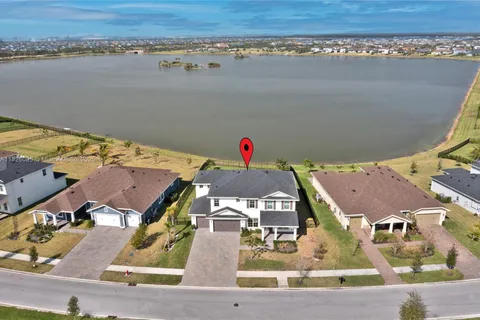 757 Hookline Cir, Loxahatchee FL 33470