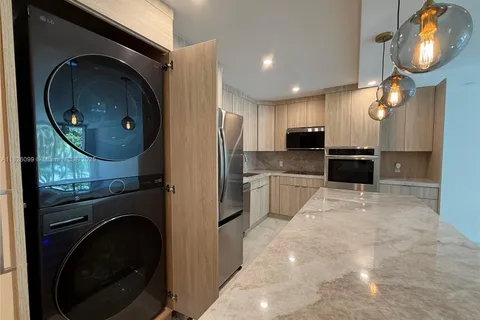 19390 Collins Ave # 224, Sunny Isles Beach FL 33160