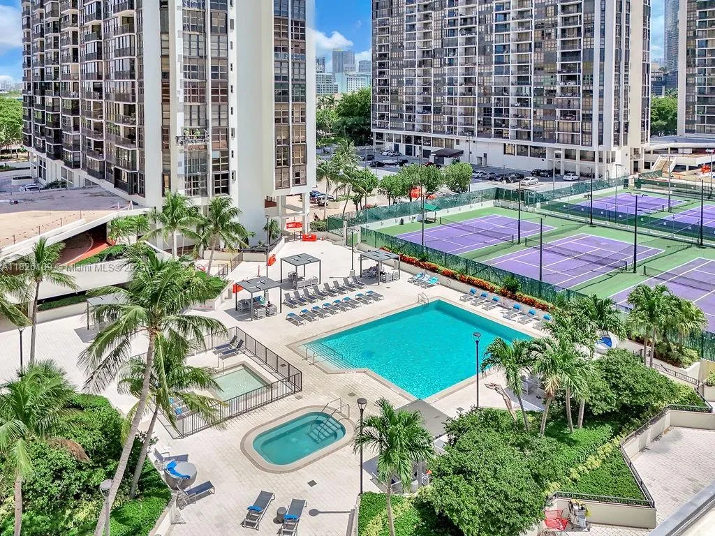 1915 Brickell Ave # C1213, Miami FL 33129