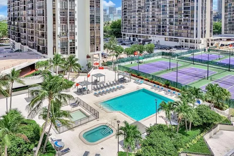 1915 Brickell Ave # C1213, Miami FL 33129
