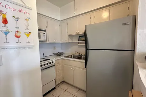 801 Atlantic Shores Blvd # 207, Hallandale Beach FL 33009