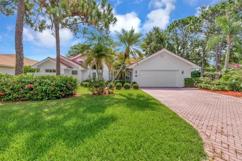 1137 SW Lighthouse Dr, Palm City FL 34990