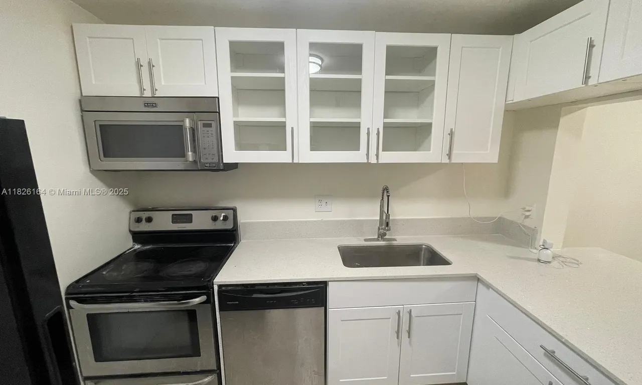 7925 Fairview Dr # 102, Tamarac FL 33321