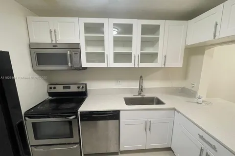 7925 Fairview Dr # 102, Tamarac FL 33321