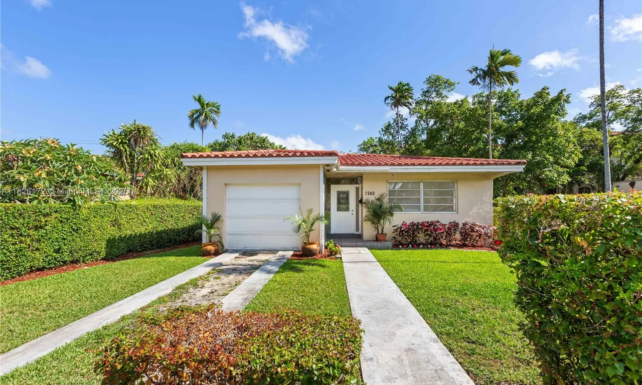 1242 Sevilla Ave, Coral Gables FL 33134