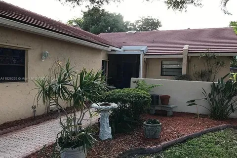 23257 Boca Club Colony Cir, Boca Raton FL 33433