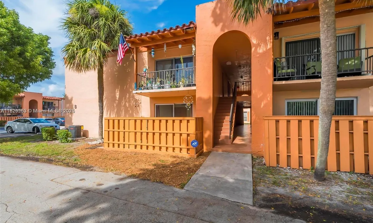 7204 Fairway Dr # I25, Miami Lakes FL 33014