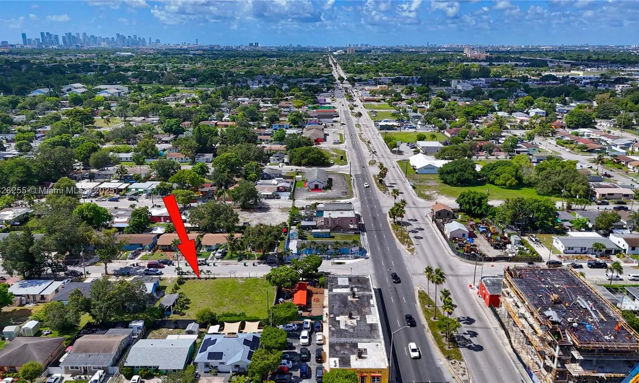2141 NW 86th St, Miami FL 33147