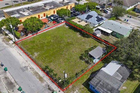 2141 NW 86th St, Miami FL 33147