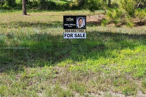 653 Jaguar Blvd, Lehigh Acres FL 33974