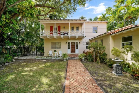 5842 Alton Rd, Miami Beach FL 33140