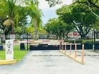 200 Gate Rd # 205, Hollywood FL 33024