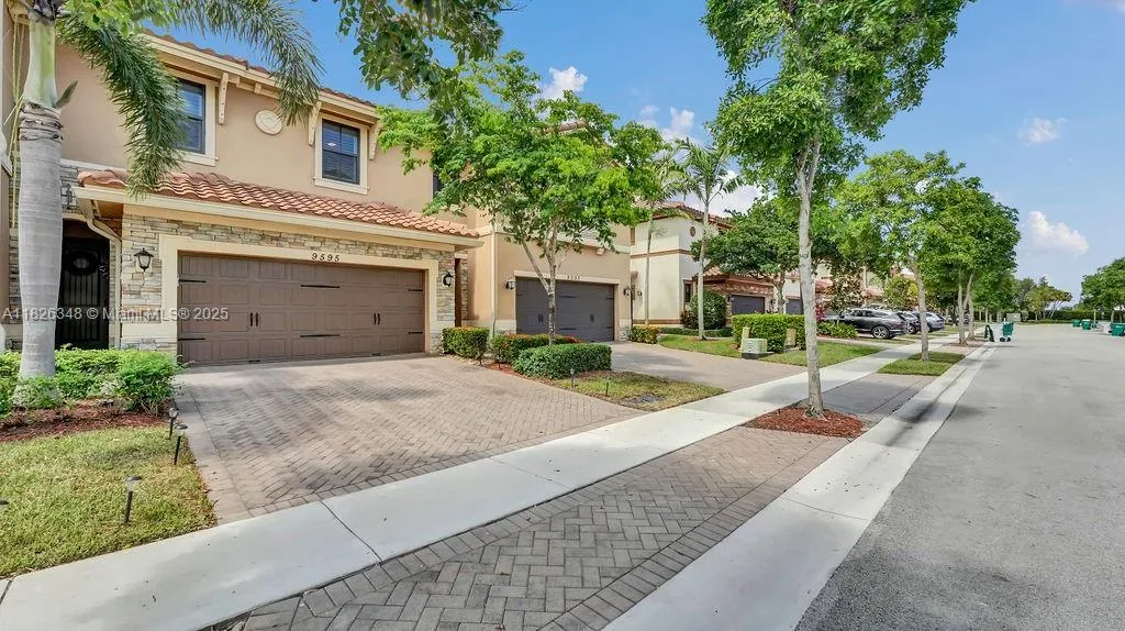 9595 N Town Parc Cir N, Parkland FL 33076