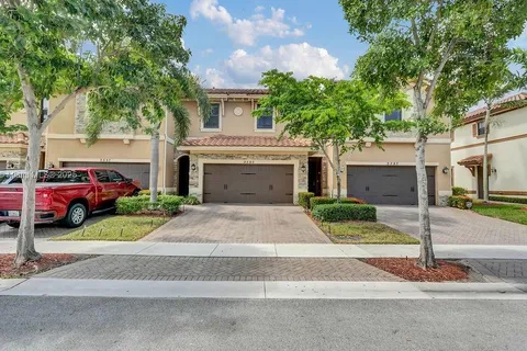 9595 N Town Parc Cir N, Parkland FL 33076