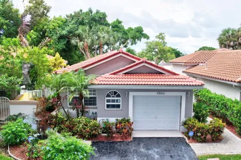 13552 NW 5th Ct, Plantation FL 33325