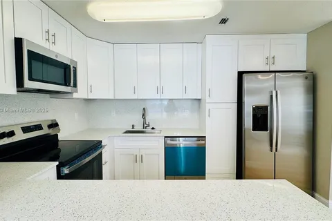 531 SW 38th Ter # A, Fort Lauderdale FL 33312