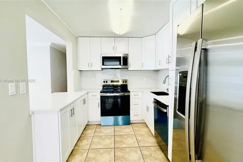 531 SW 38th Ter # A, Fort Lauderdale FL 33312