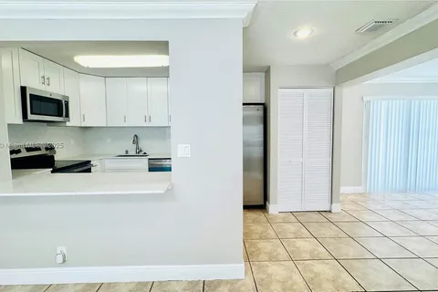531 SW 38th Ter # A, Fort Lauderdale FL 33312