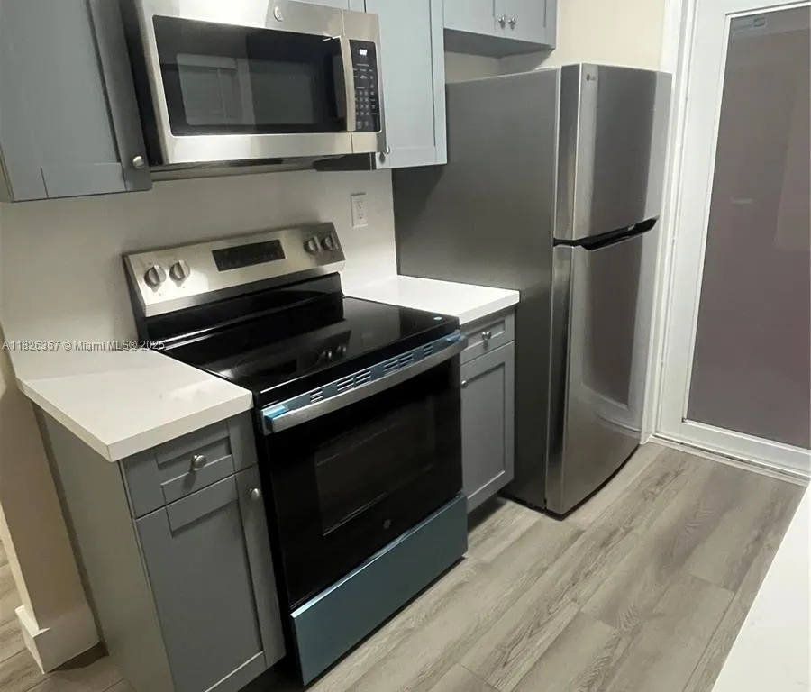 1747 Rodman St # 206, Hollywood FL 33020