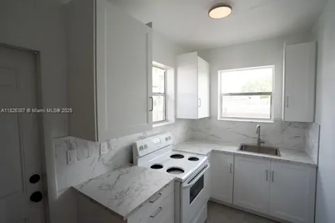 2717 NW 22nd Ct, Miami FL 33142