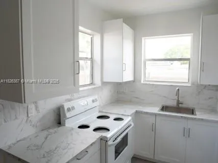 2717 NW 22nd Ct, Miami FL 33142