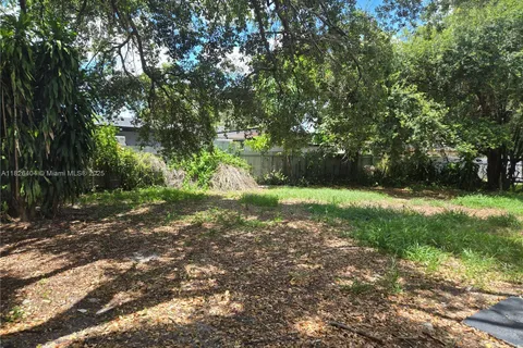2150 NW 93rd St, Miami FL 33147