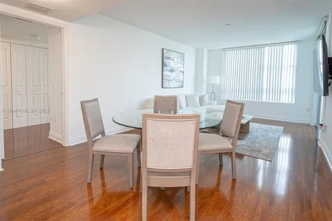 2641 N Flamingo Rd # 1603N, Sunrise FL 33323