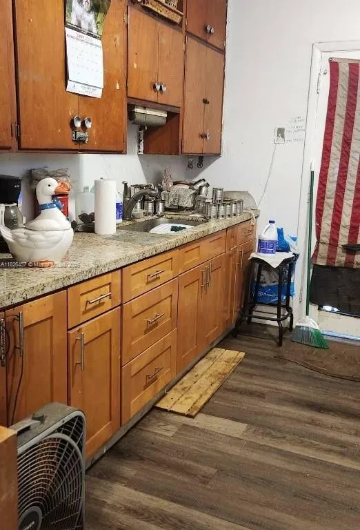 890 E 52nd St, Hialeah FL 33013