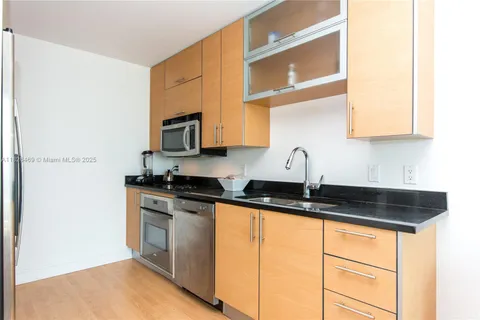 60 SW 13th St # 3805, Miami FL 33130