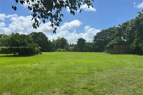 16101 SW 208 AVE, Miami FL 33187