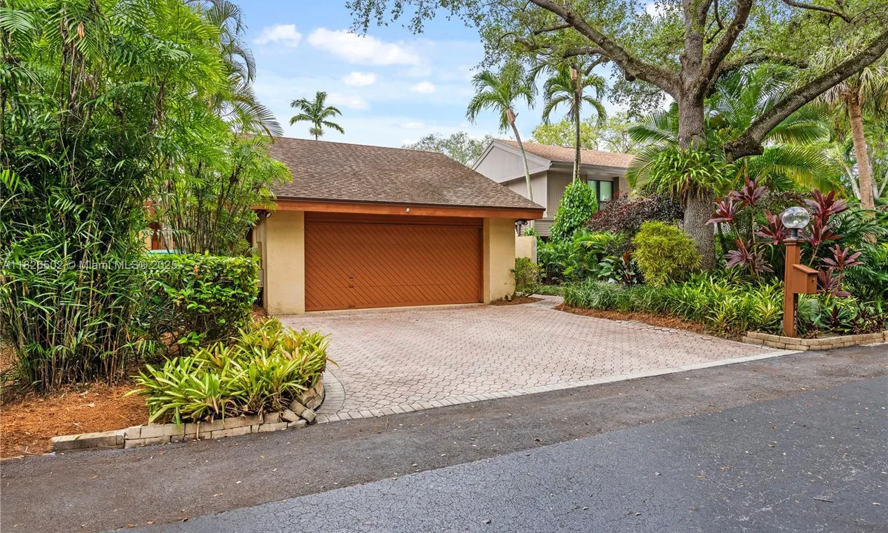7824 SW 118th Ct, Miami FL 33183