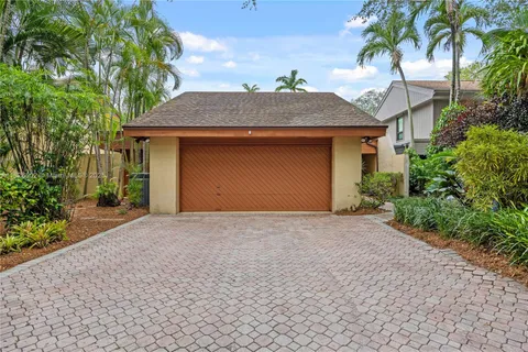7824 SW 118th Ct, Miami FL 33183