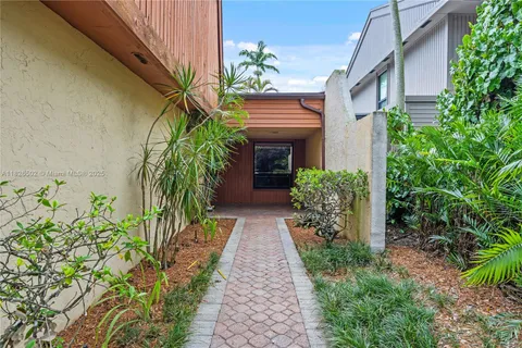 7824 SW 118th Ct, Miami FL 33183