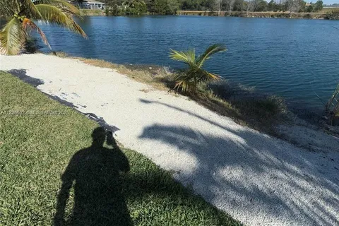 29303 SW 142nd Ave, Homestead FL 33033