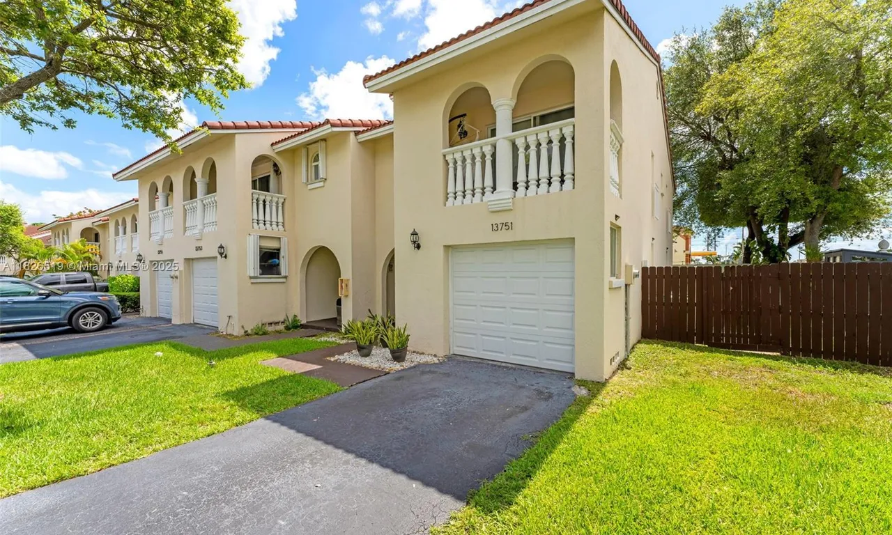 13751 SW 160th St # 28, Miami FL 33177