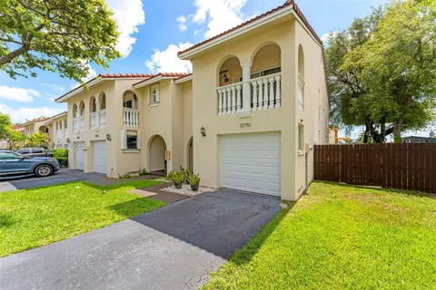 13751 SW 160th St # 28, Miami FL 33177