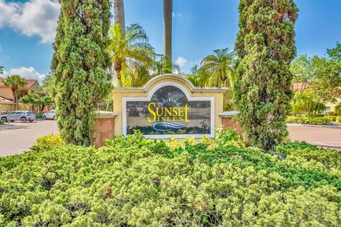 10324 S Fox Trail Rd S # 1108, Royal Palm Beach FL 33411