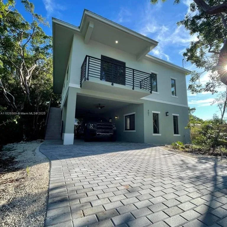 901 Estall St, Key Largo FL 33037