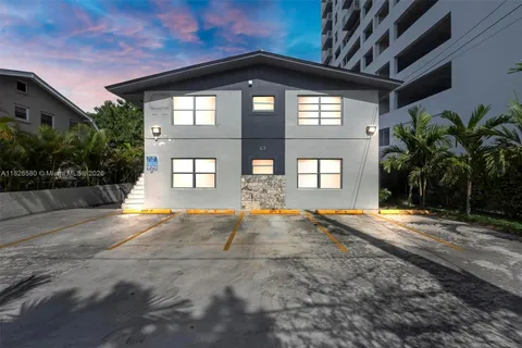 43 Glen Royal Pkwy # 6, Miami FL 33125
