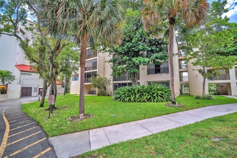 2311 S CYPRESS BEND DRIVE # 316B, Pompano Beach FL 33069