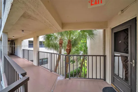 2311 S CYPRESS BEND DRIVE # 316B, Pompano Beach FL 33069