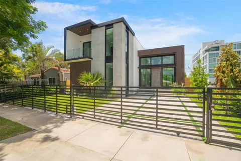 630 NE 82nd Ter, Miami FL 33138